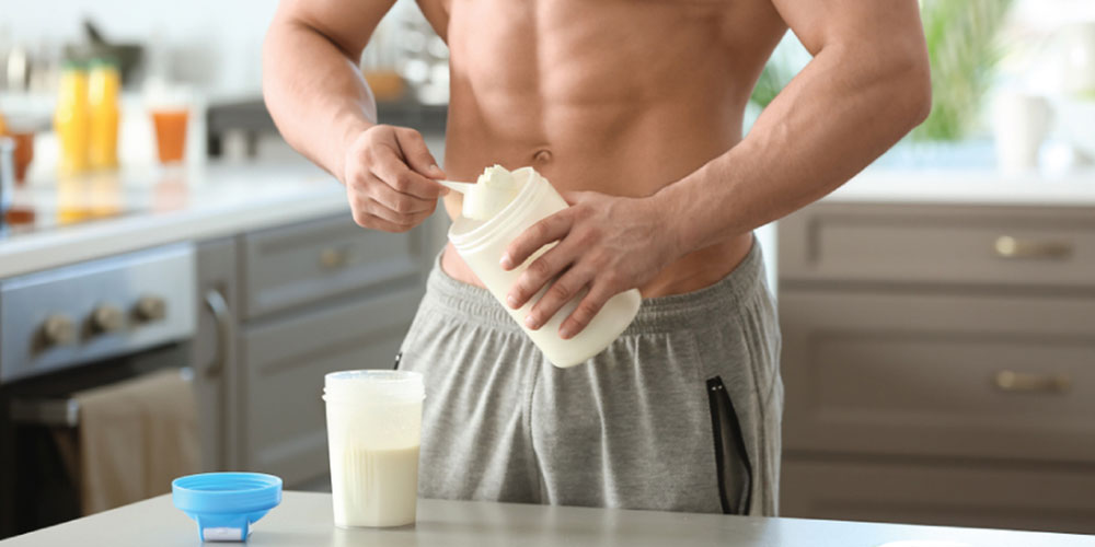 مصرف گینر با آب یا شیر؟